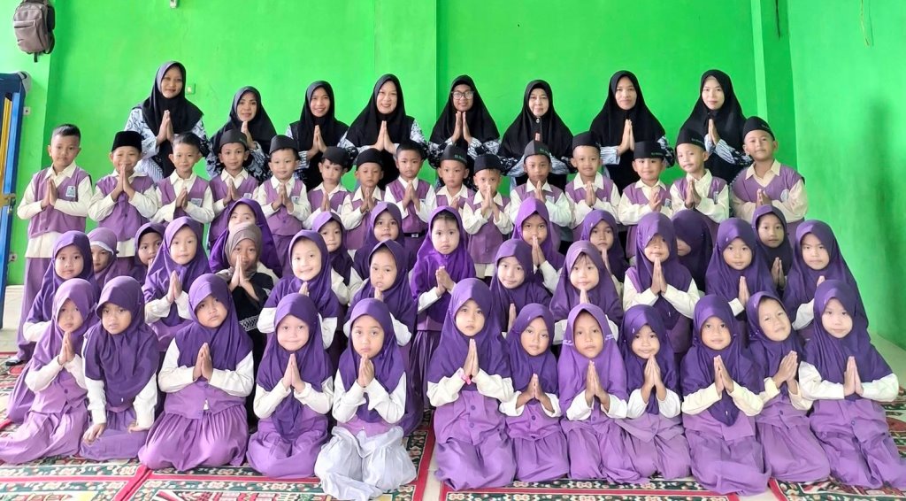 Halal Bihalal RA Makrifatul Ilmi Bengkulu Selatan Pererat Silaturahmi